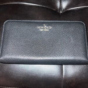 Kate Spade zip wallet